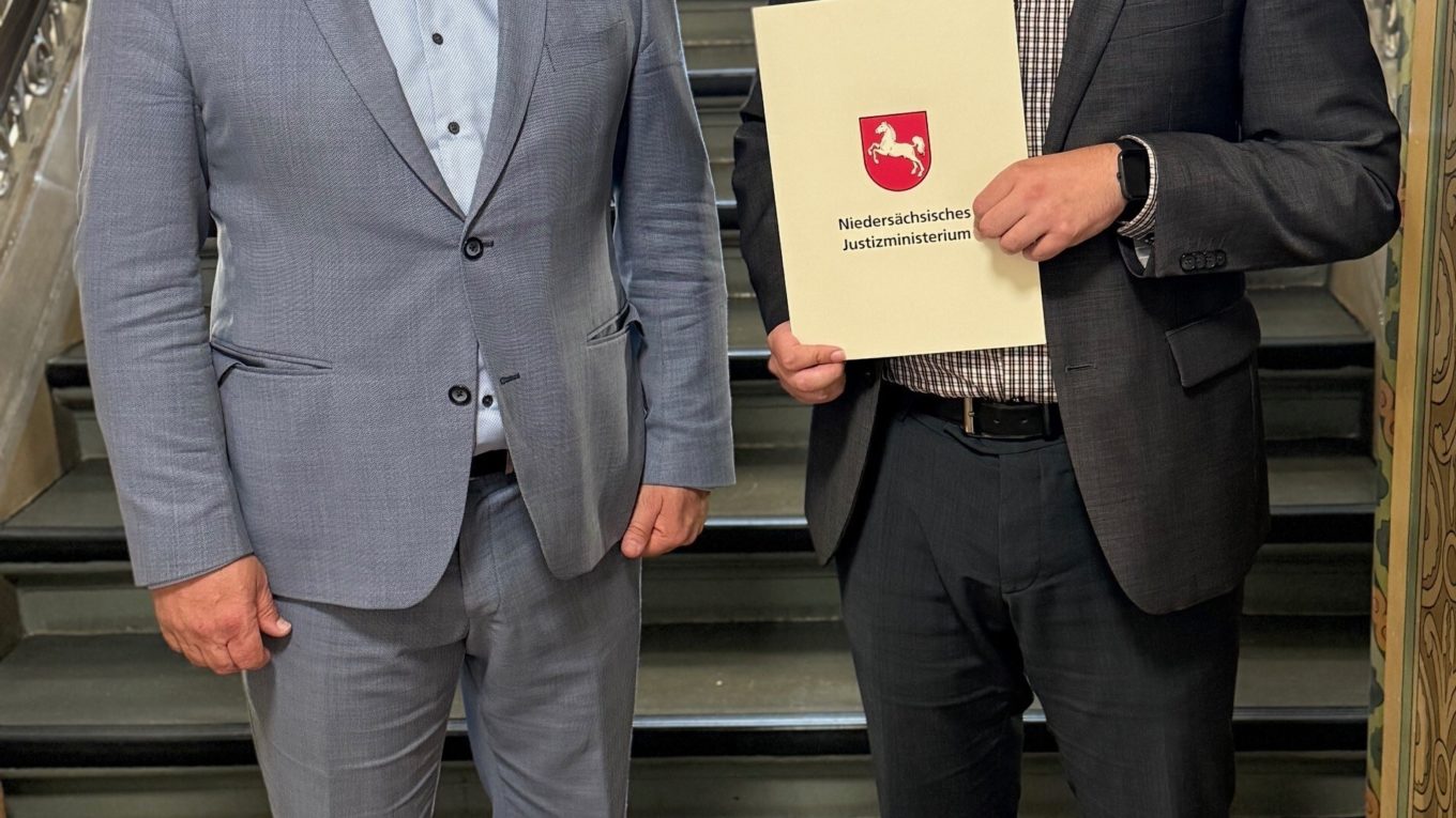 Präsident des Landgerichts Dr. Thomas Veen sowie Vorsitzender Richter am Landgericht Paul Horn