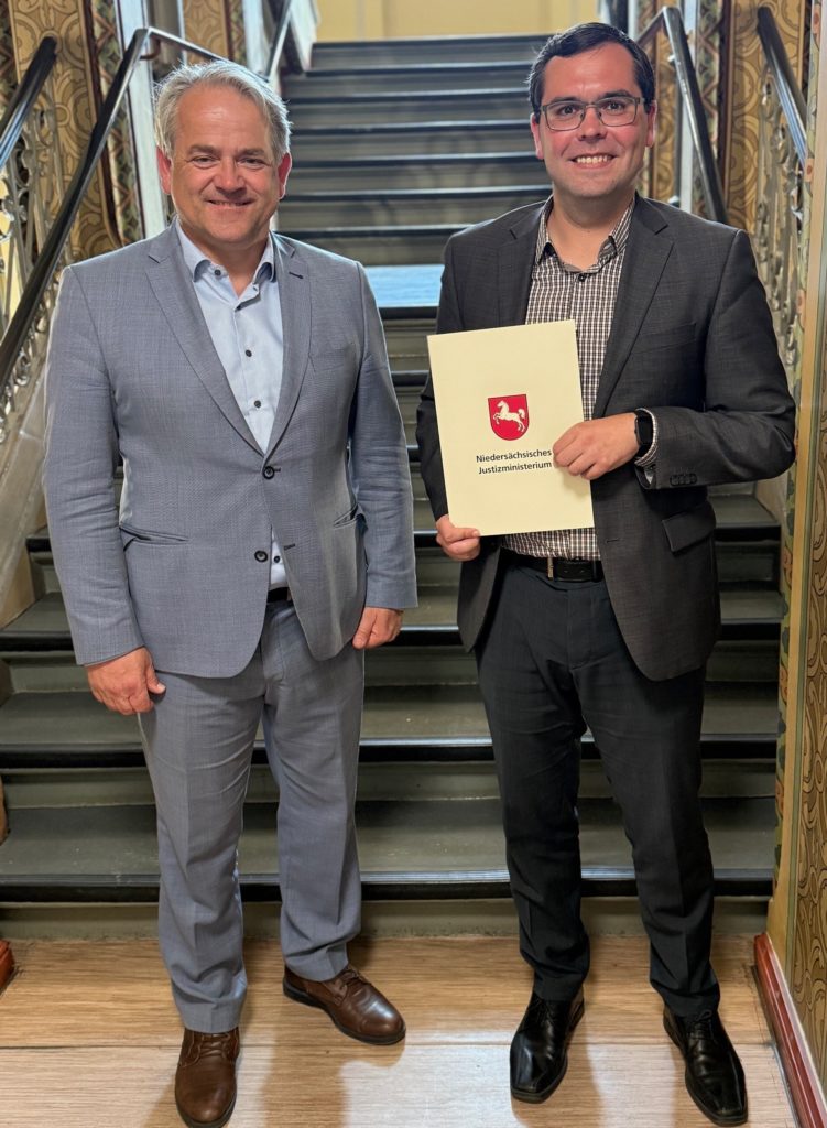 Präsident des Landgerichts Dr. Thomas Veen sowie Vorsitzender Richter am Landgericht Paul Horn