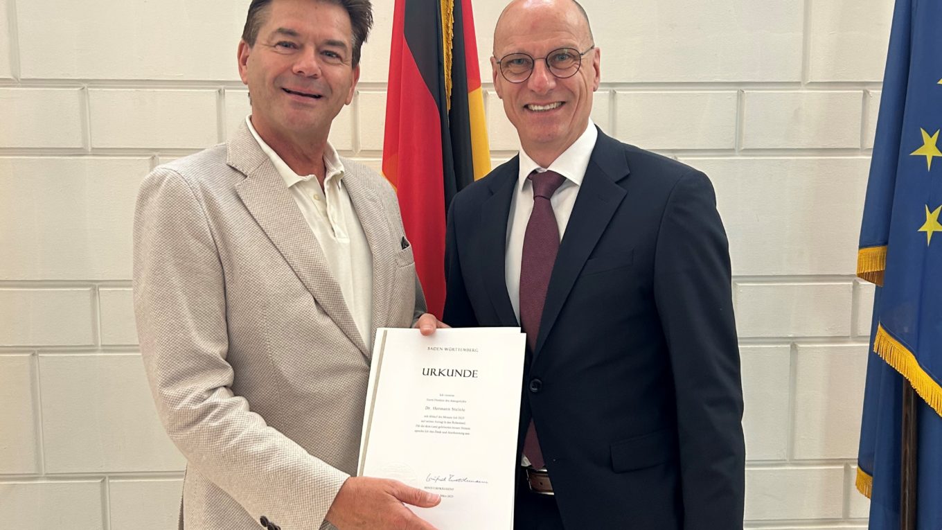 Direktor des Amtsgerichts Göppingen a.D. Dr. Hermann Steinle und Präsident des Landgerichts Ulm Matthias Grundke