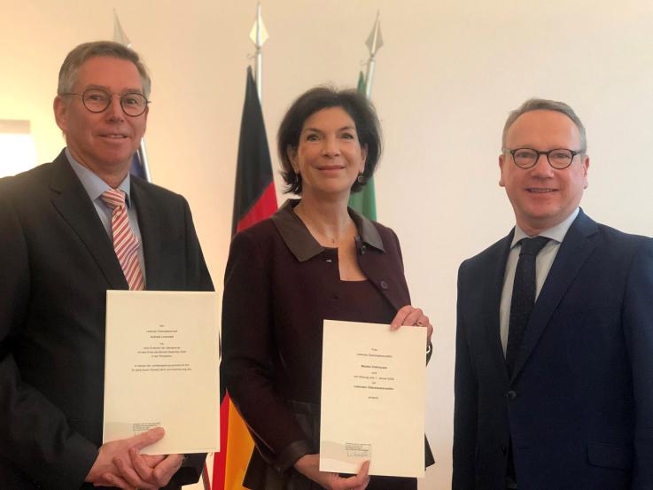 v. l. n. r.: Andreas Lorscheid, Monika Volkhausen, Dr. Benjamin Limbach